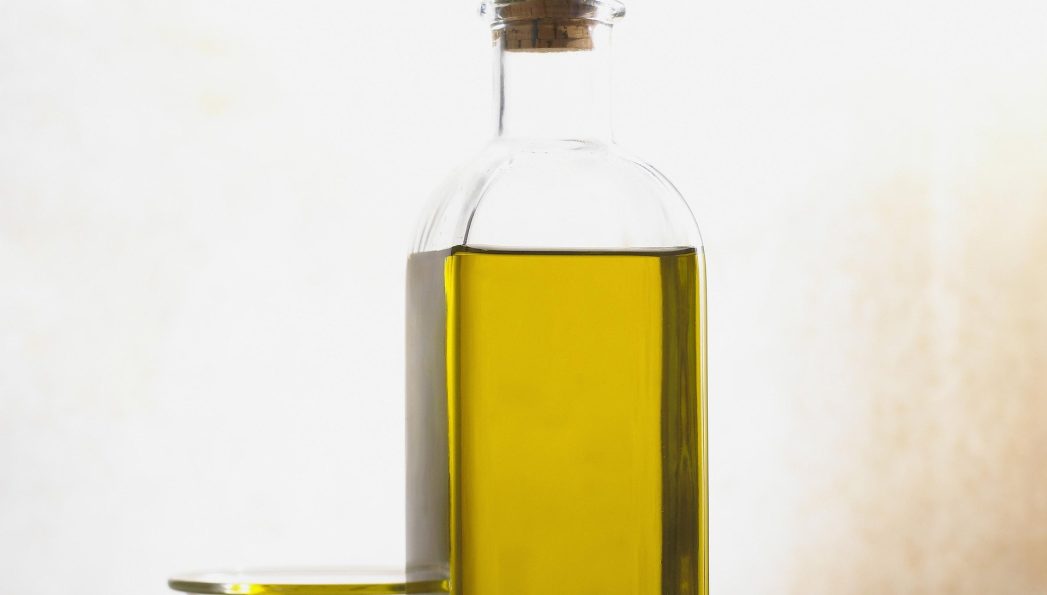 olive-oil-356102_1920