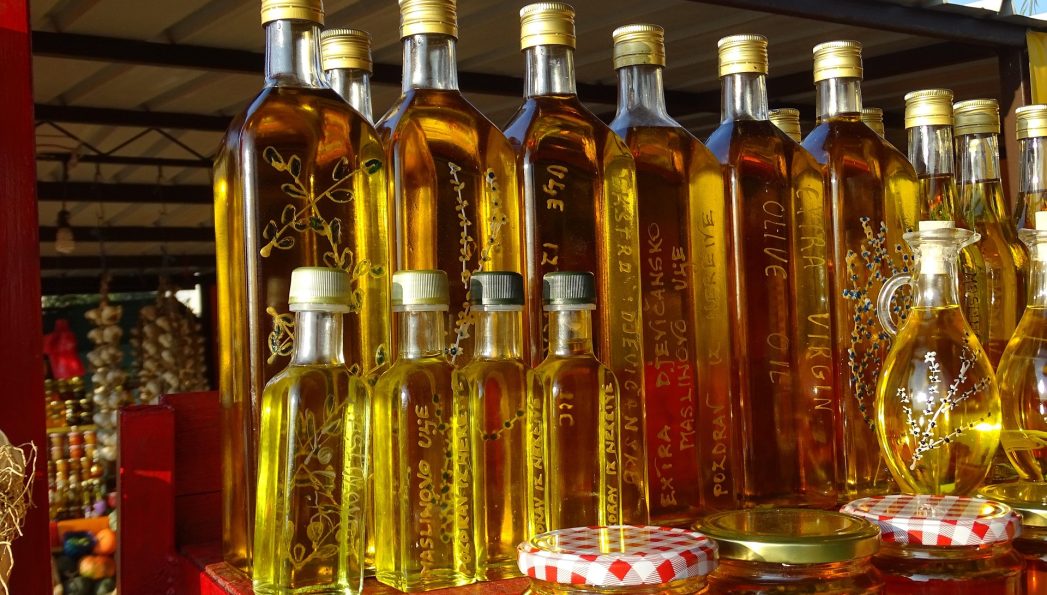 olive-oil-507136_1920